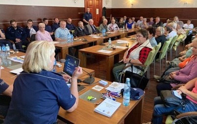 Zdjęcie do Z seniorami o oszustach i bezpieczeństwie